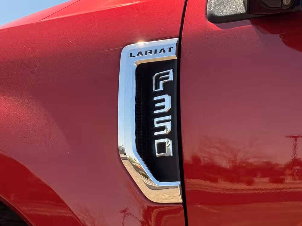 2017 Ford F-350 Super Duty Lariat Crew Cab Image 13
