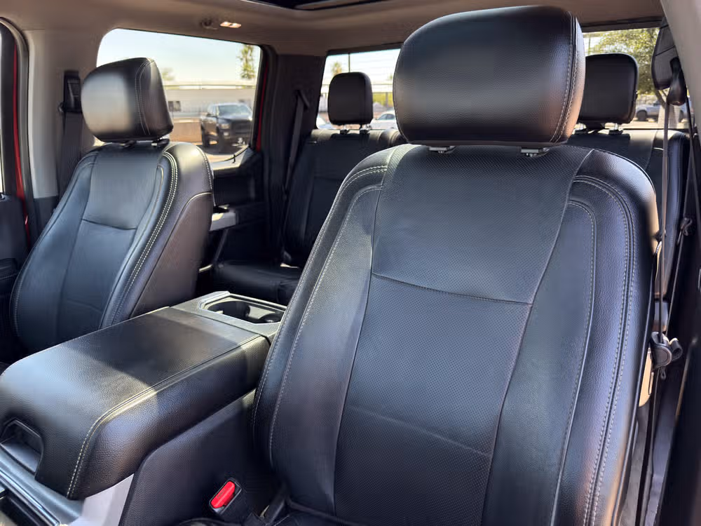 2017 Ford F-350 Super Duty Lariat Crew Cab Image 20