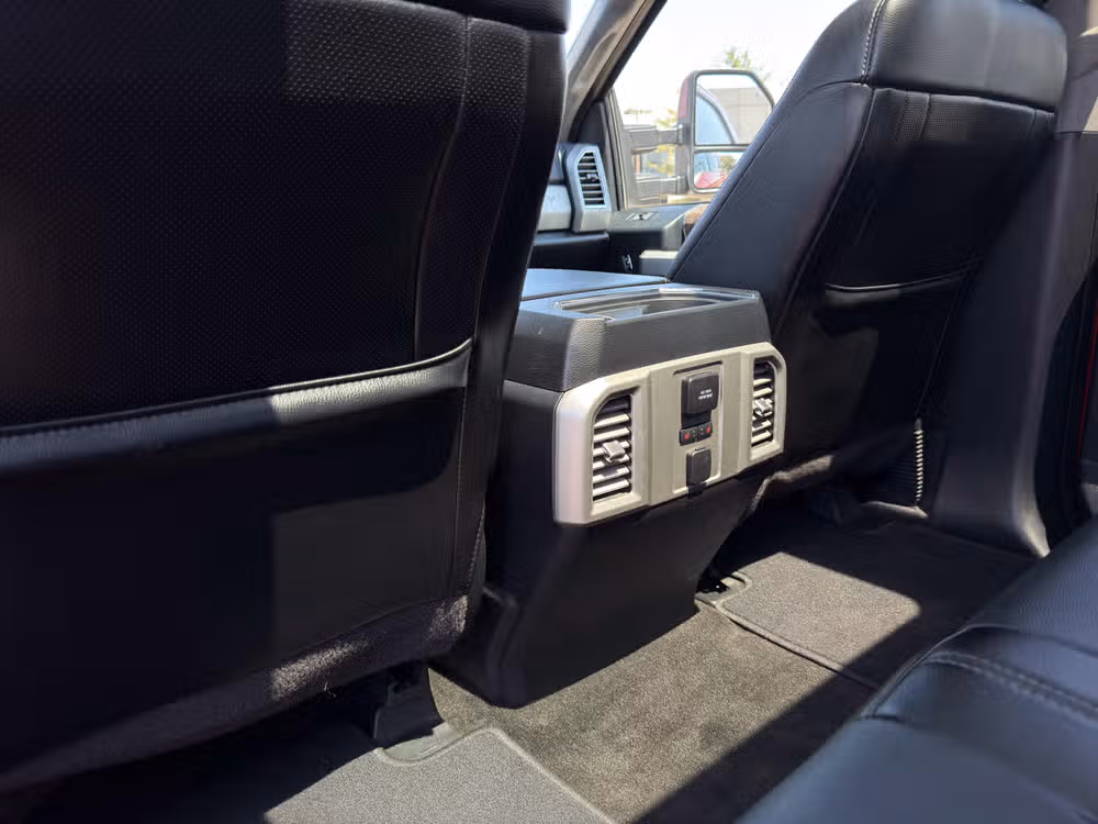 2017 Ford F-350 Super Duty Lariat Crew Cab Image 23
