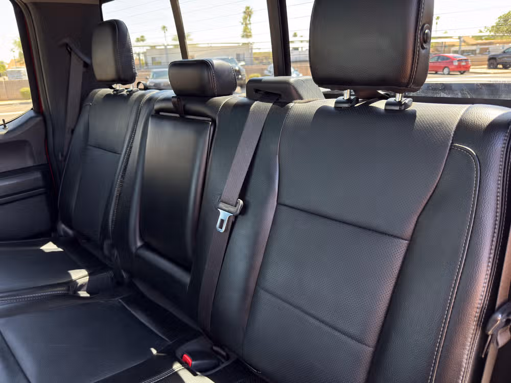 2017 Ford F-350 Super Duty Lariat Crew Cab Image 25