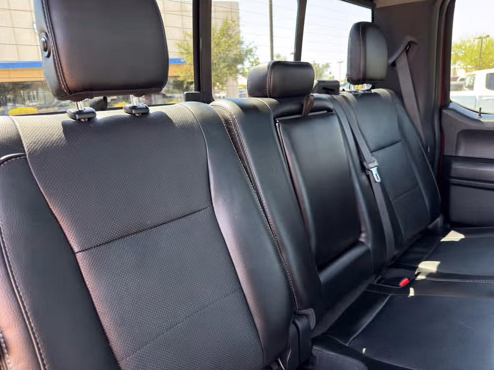 2017 Ford F-350 Super Duty Lariat Crew Cab Image 28
