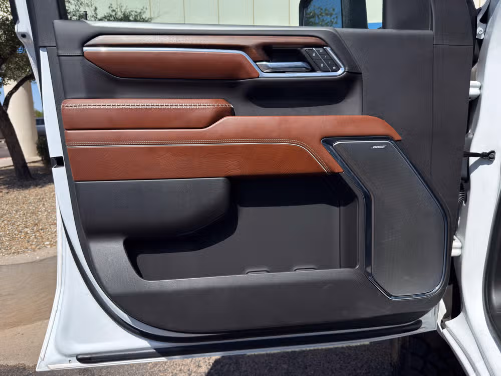 2024 GMC Sierra 3500HD Denali Ultimate Crew Cab Image 19