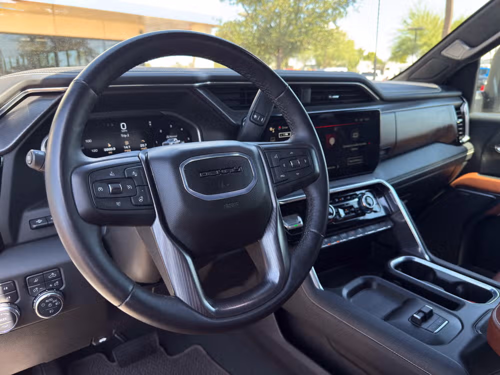 2024 GMC Sierra 3500HD Denali Ultimate Crew Cab Image 20