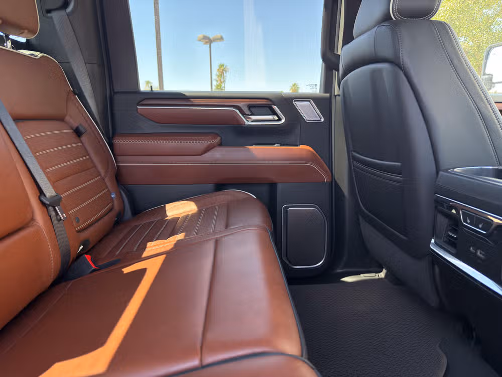 2024 GMC Sierra 3500HD Denali Ultimate Crew Cab Image 30