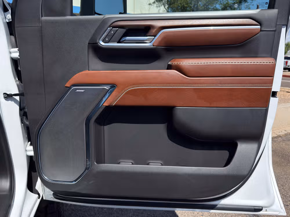 2024 GMC Sierra 3500HD Denali Ultimate Crew Cab Image 32
