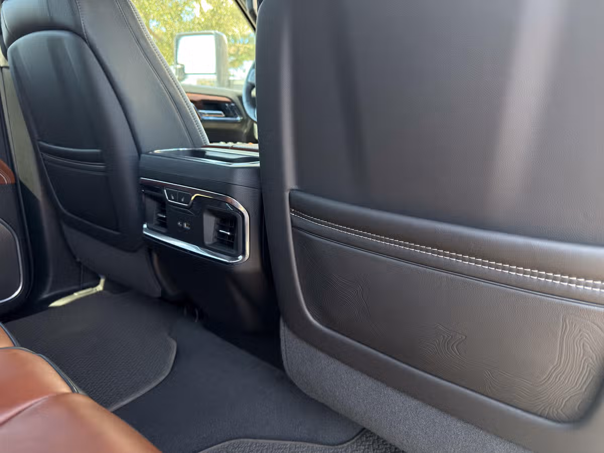 2024 GMC Sierra 3500HD Denali Ultimate Crew Cab Image 29