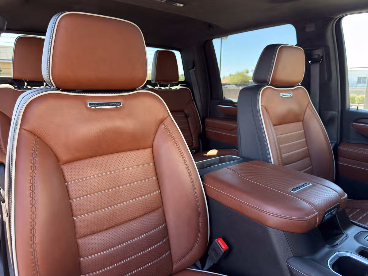 2024 GMC Sierra 3500HD Denali Ultimate Crew Cab Image 33