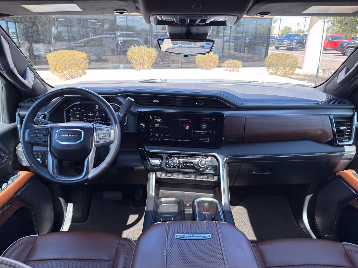 2024 GMC Sierra 3500HD Denali Ultimate Crew Cab Image 35