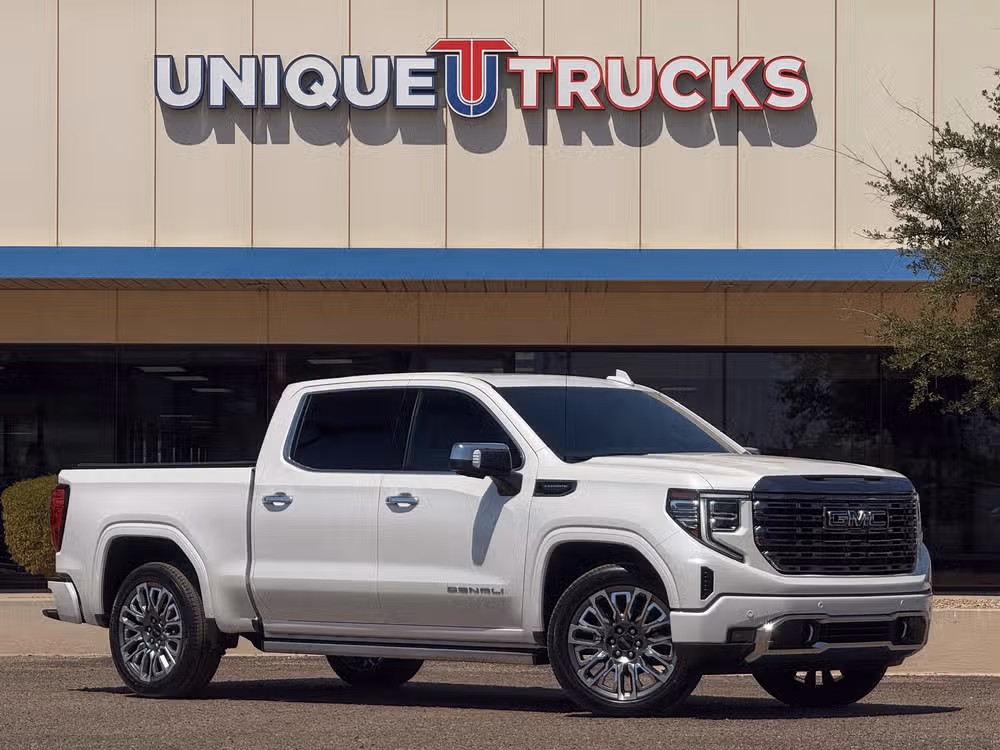 2024 GMC Sierra Denali Ultimate 4WD Crew Cab Short Box's photo