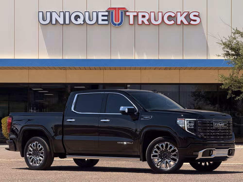 2025 GMC Sierra Denali Ultimate 4WD Crew Cab Short Box's photo