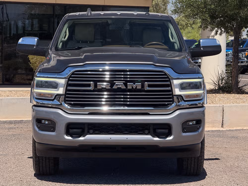 2020 Ram 3500 Laramie Crew Cab Image 3