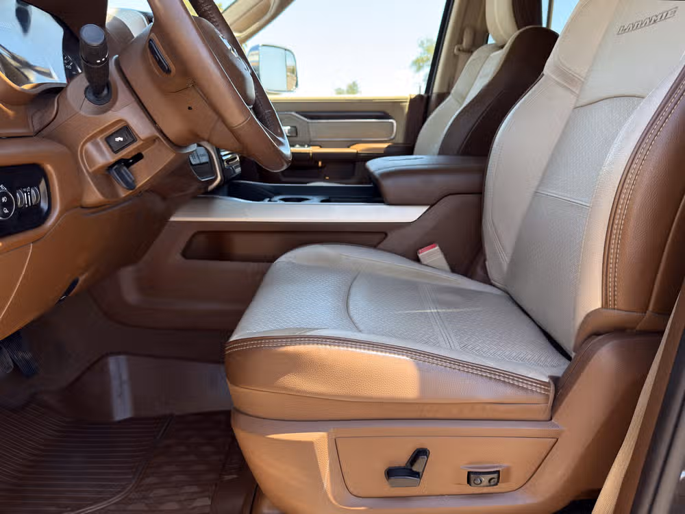 2020 Ram 3500 Laramie Crew Cab Image 19