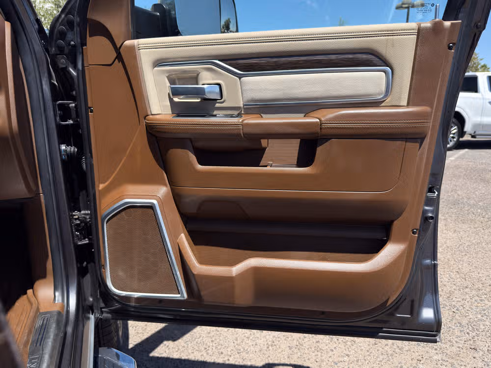 2020 Ram 3500 Laramie Crew Cab Image 29