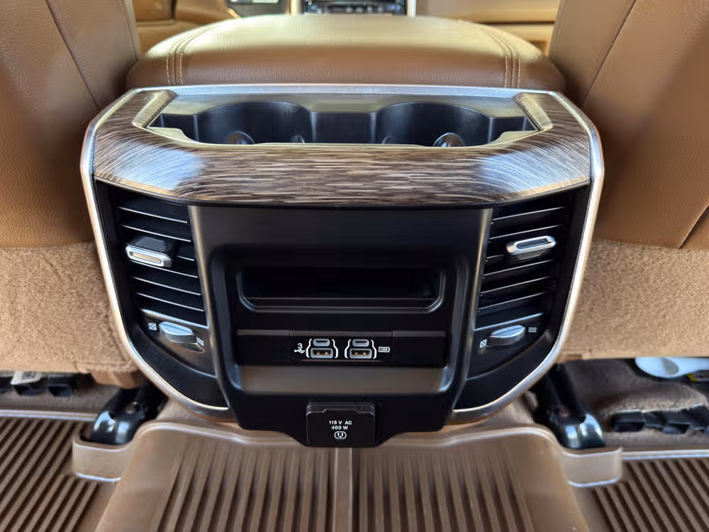 2020 Ram 3500 Laramie Crew Cab Image 31