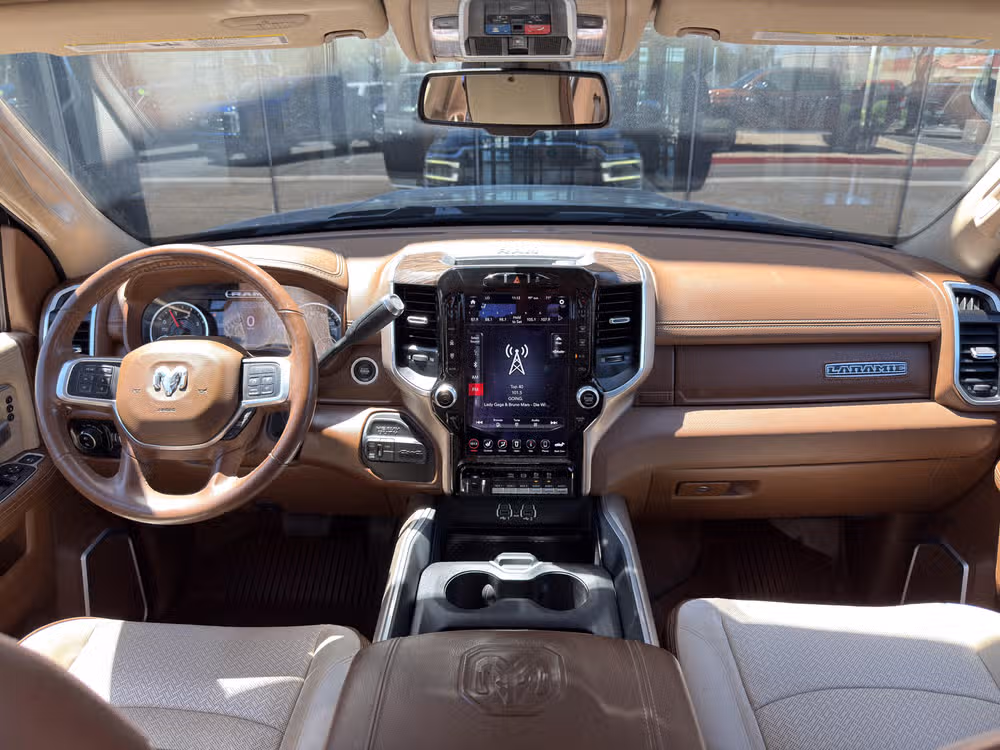 2020 Ram 3500 Laramie Crew Cab Image 32