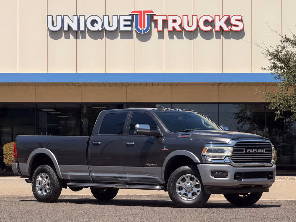 2020 Ram 3500 Laramie Crew Cab Image 1