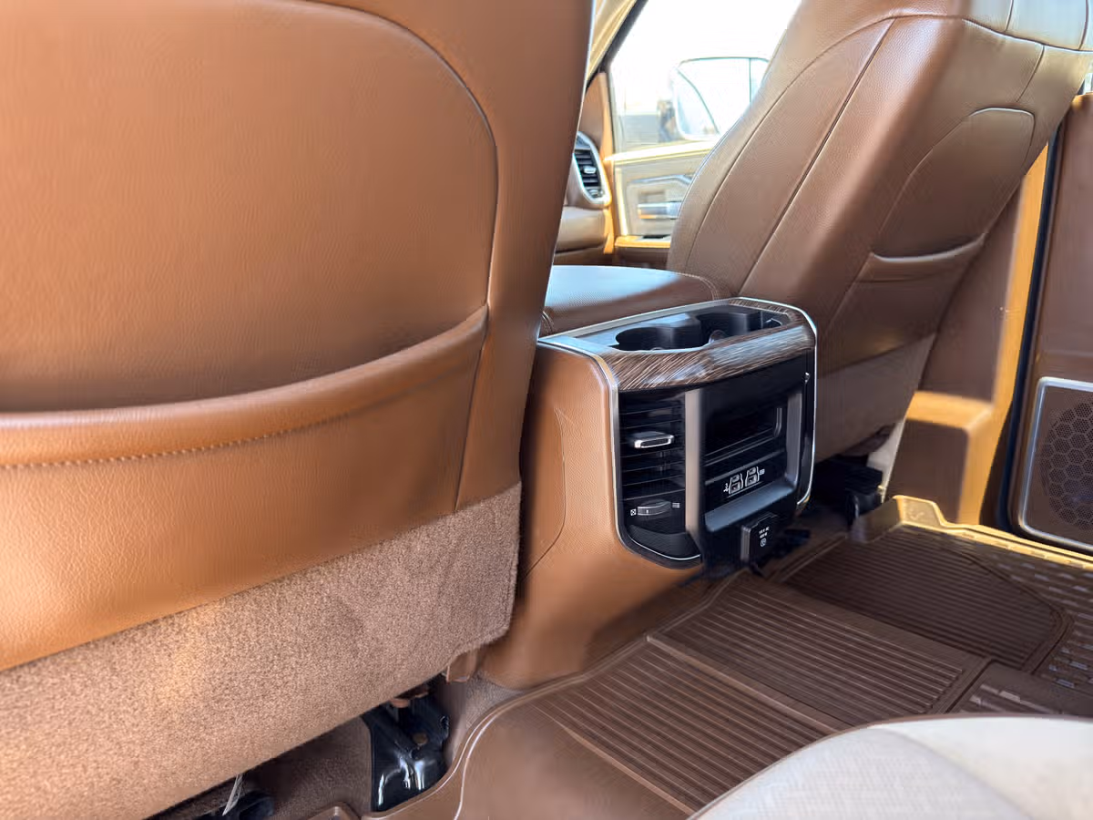 2020 Ram 3500 Laramie Crew Cab Image 22