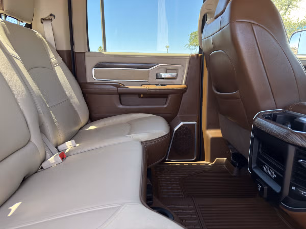 2020 Ram 3500 Laramie Crew Cab Image 27