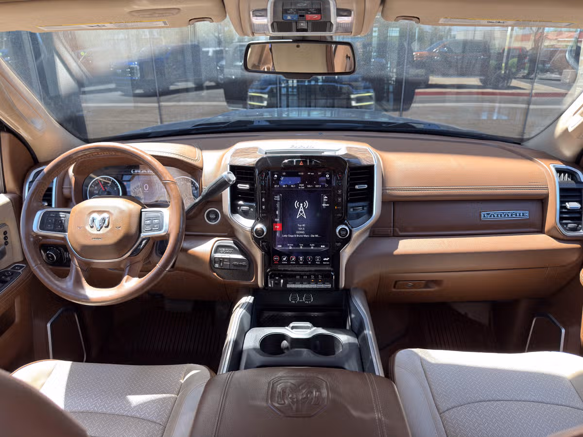 2020 Ram 3500 Laramie Crew Cab Image 32