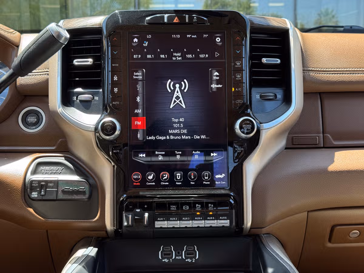 2020 Ram 3500 Laramie Crew Cab Image 34
