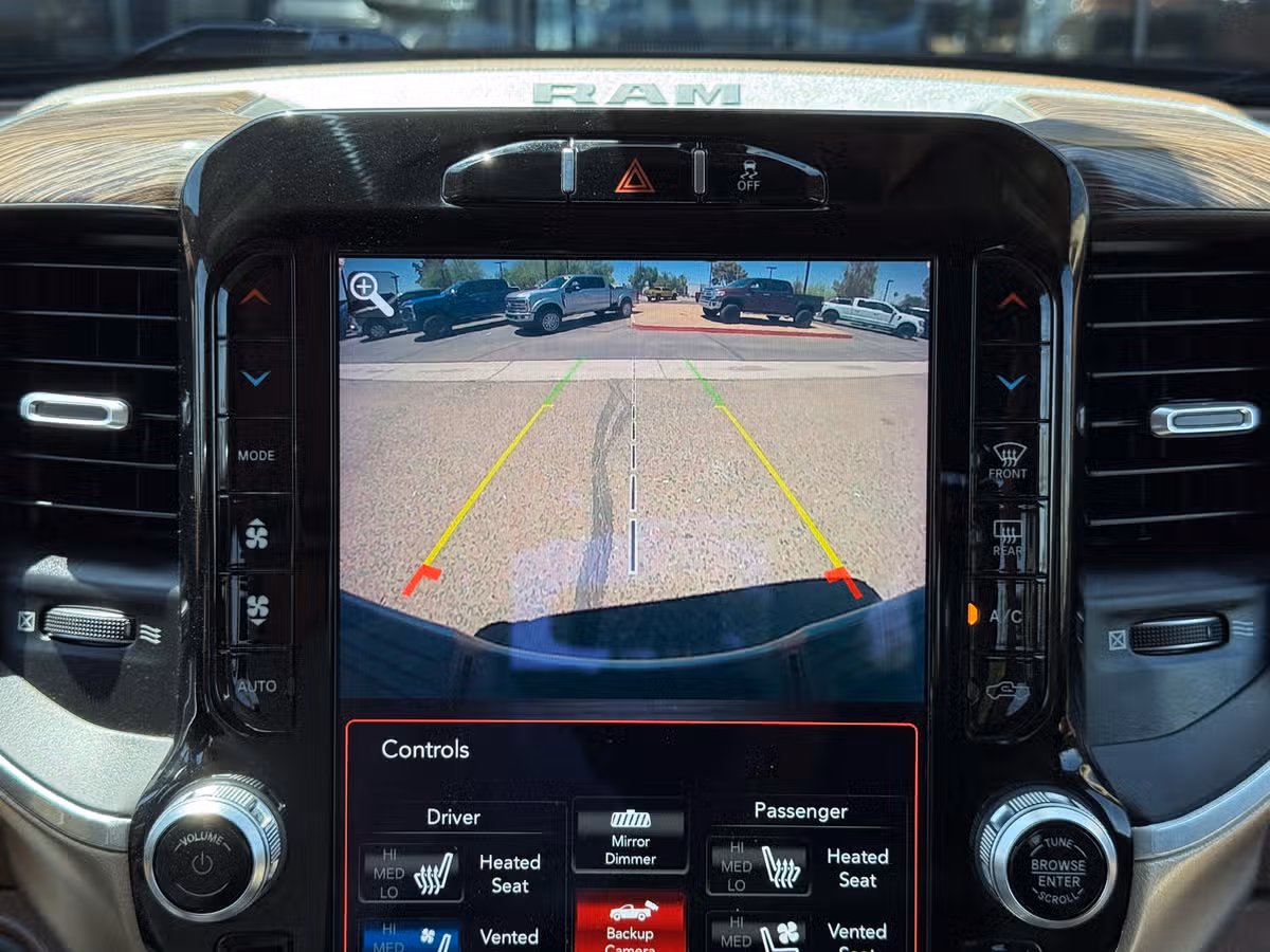 2020 Ram 3500 Laramie Crew Cab Image 38