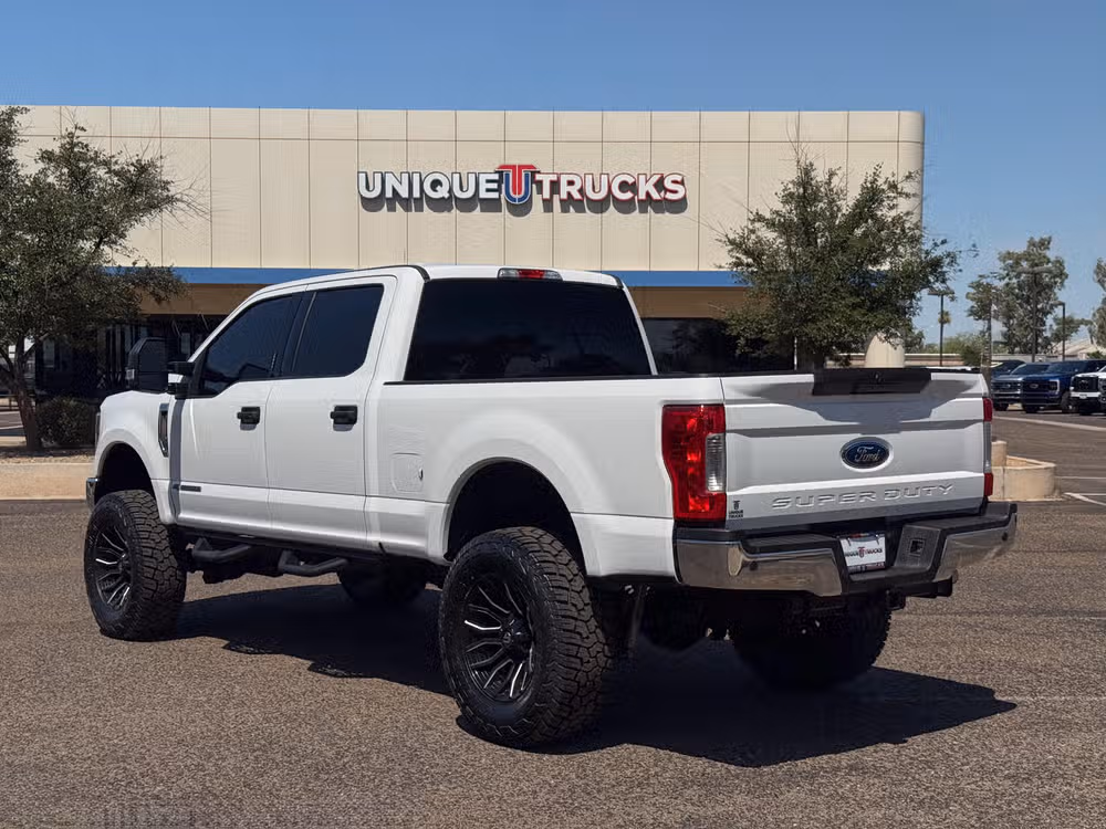 2019 Ford F-250 Super Duty XLT Crew Cab Image 14