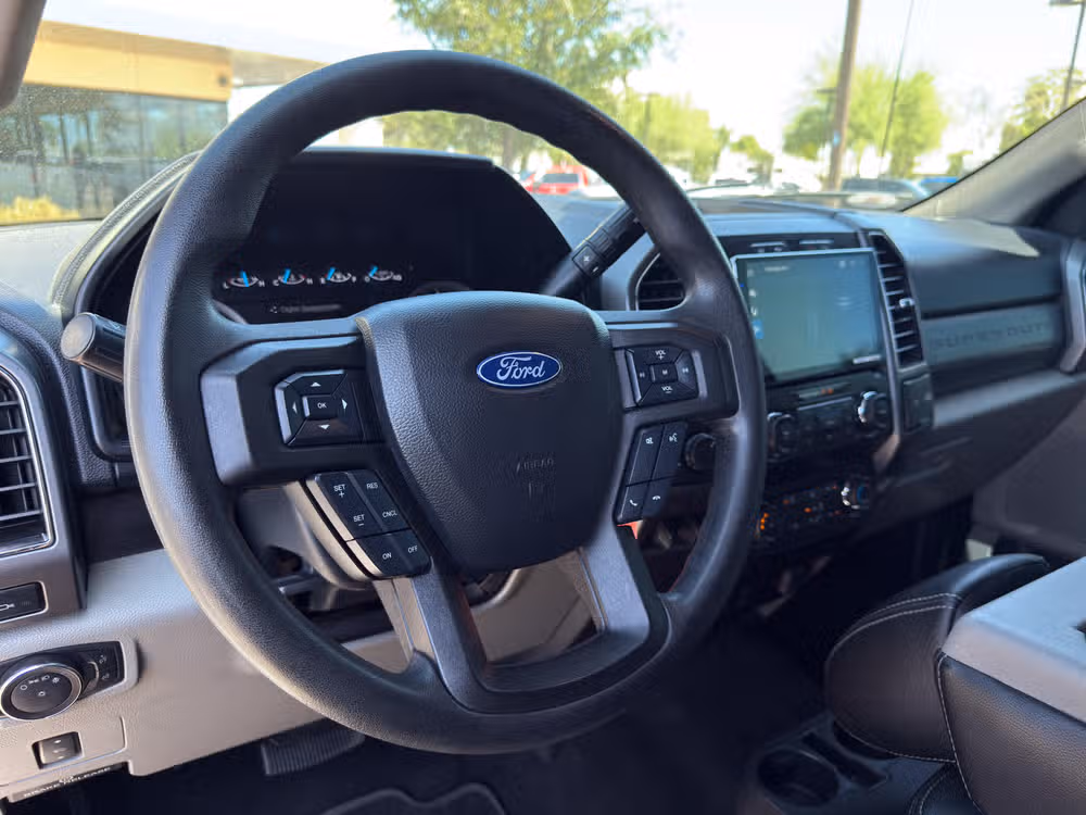 2019 Ford F-250 Super Duty XLT Crew Cab Image 21