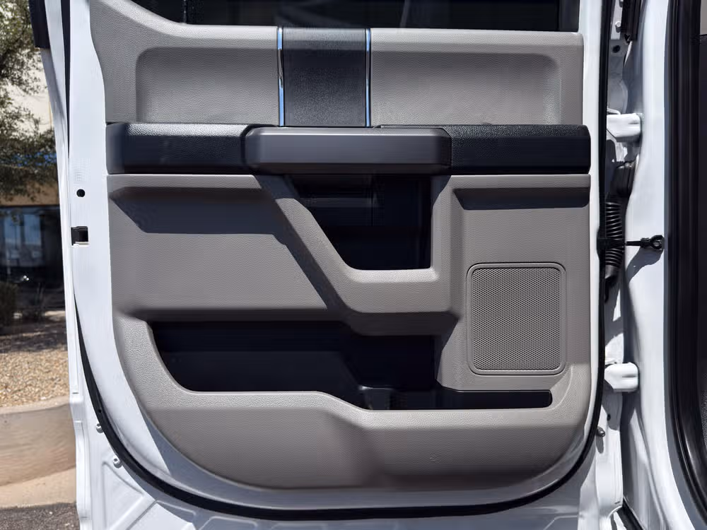 2019 Ford F-250 Super Duty XLT Crew Cab Image 24