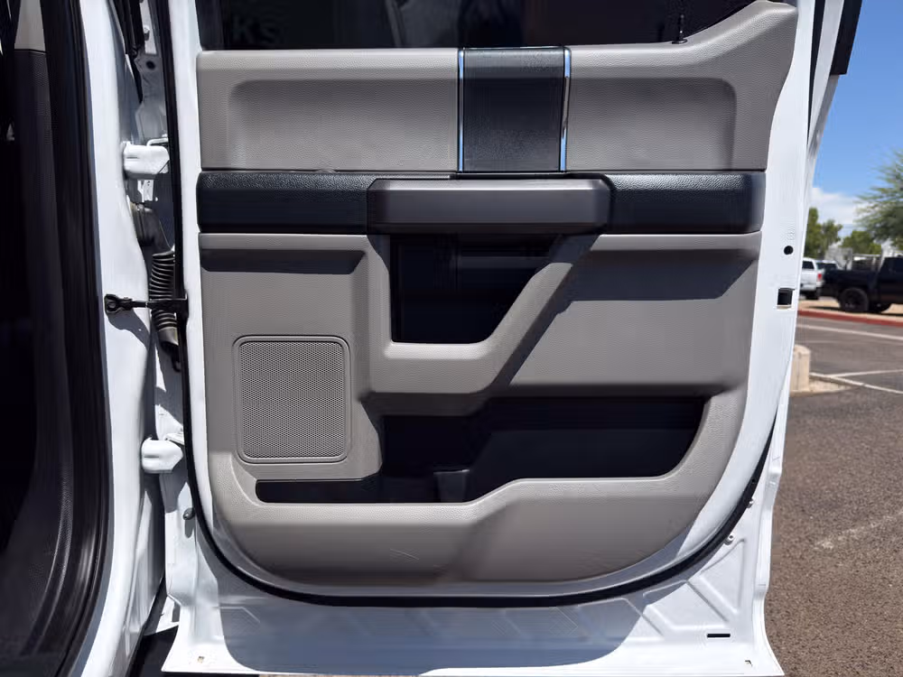 2019 Ford F-250 Super Duty XLT Crew Cab Image 28