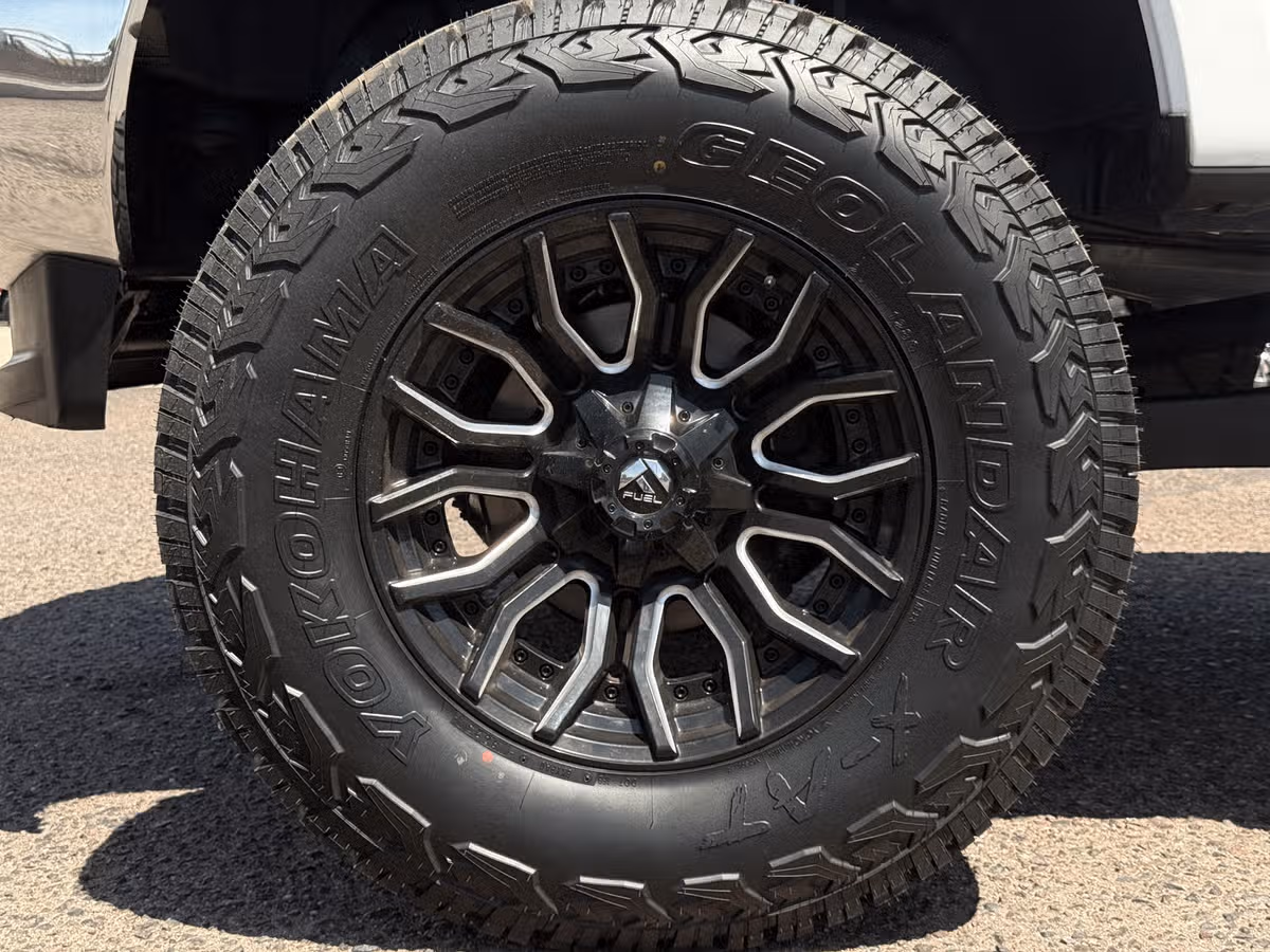 2019 Ford F-250 Super Duty XLT Crew Cab Image 16