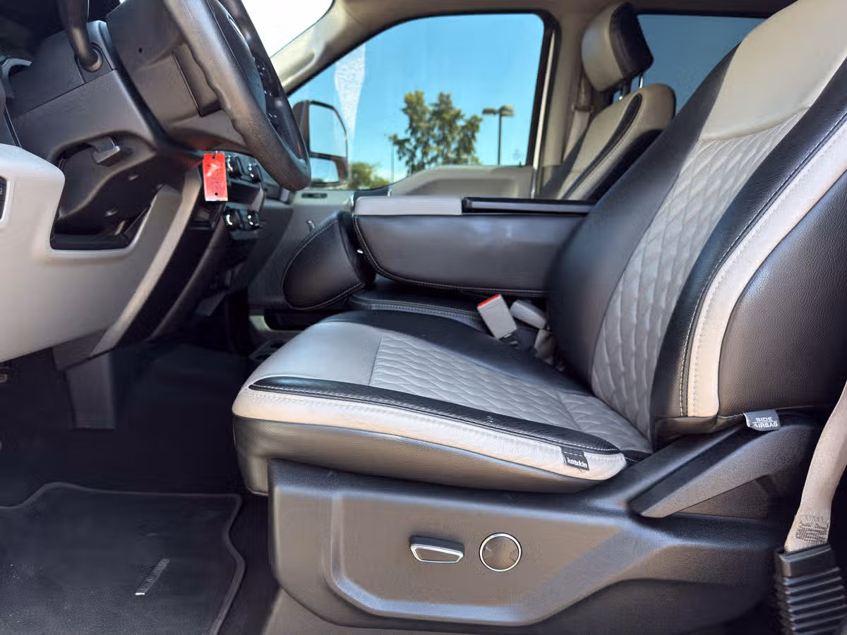 2019 Ford F-250 Super Duty XLT Crew Cab Image 22