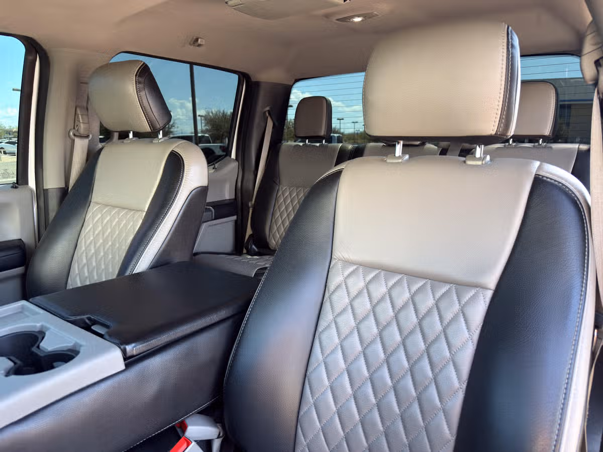 2019 Ford F-250 Super Duty XLT Crew Cab Image 23