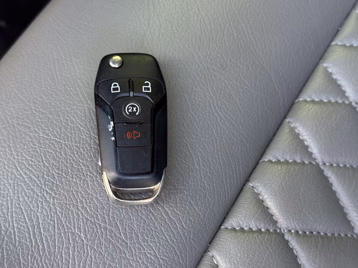 2019 Ford F-250 Super Duty XLT Crew Cab Image 41