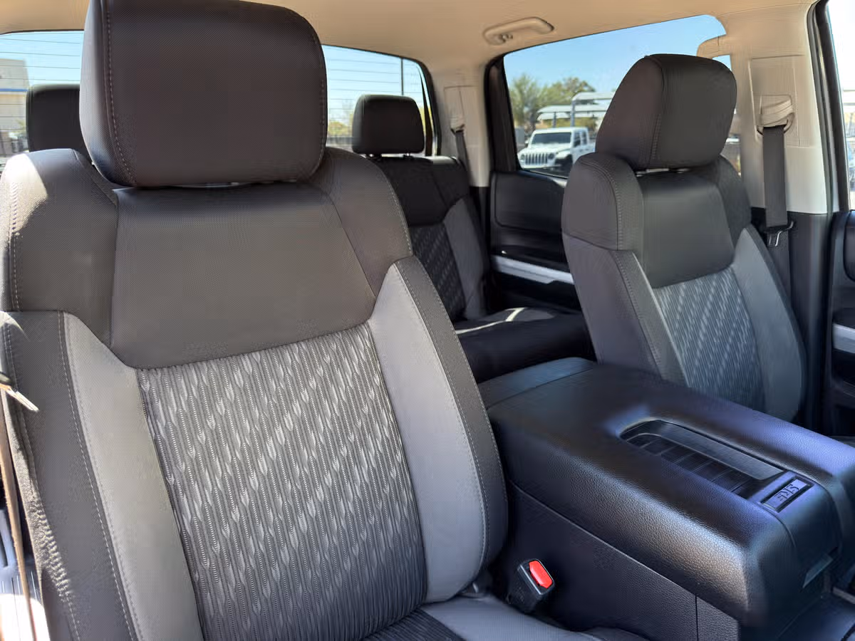 2021 Toyota Tundra TRD-Offroad CrewMax Image 34