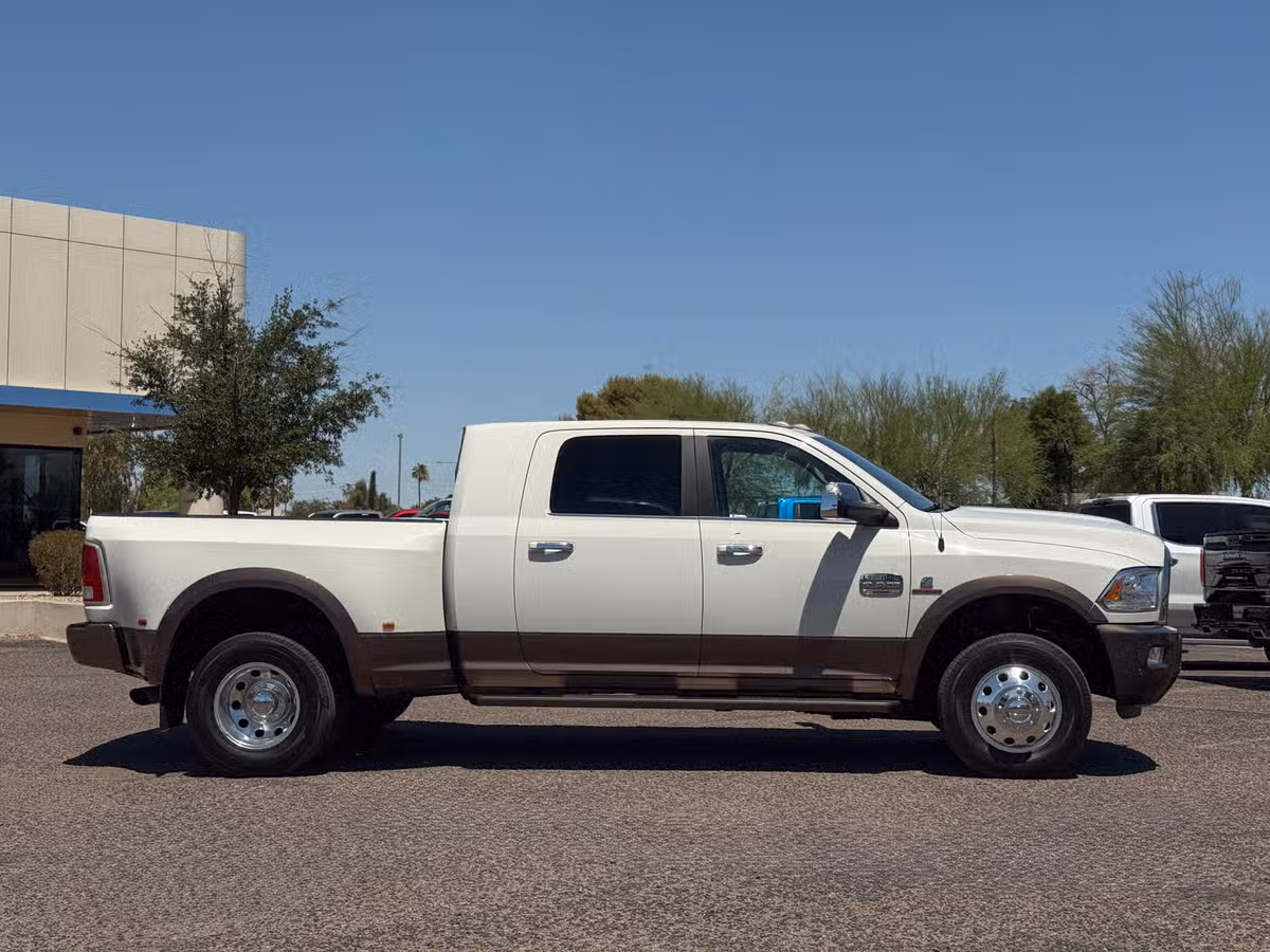 2017 Ram 3500 Laramie Longhorn Mega Cab Image 6