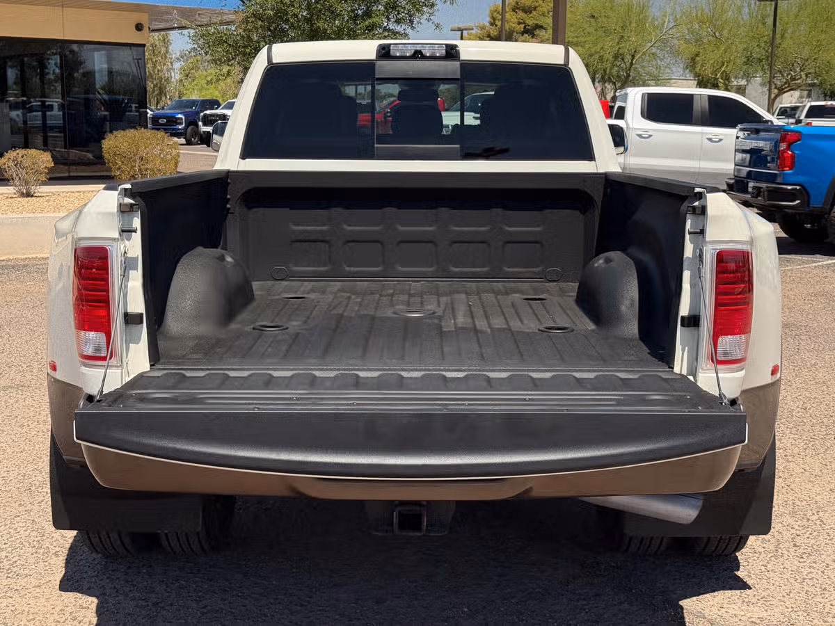 2017 Ram 3500 Laramie Longhorn Mega Cab Image 10