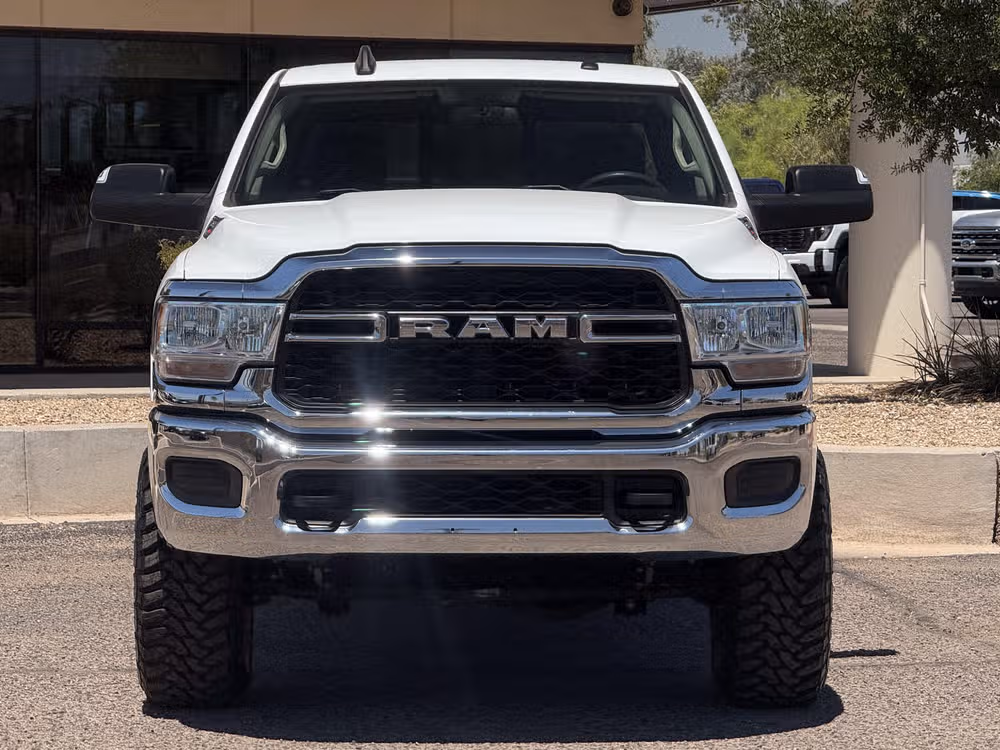 2020 Ram 2500 Tradesman Crew Cab Image 3