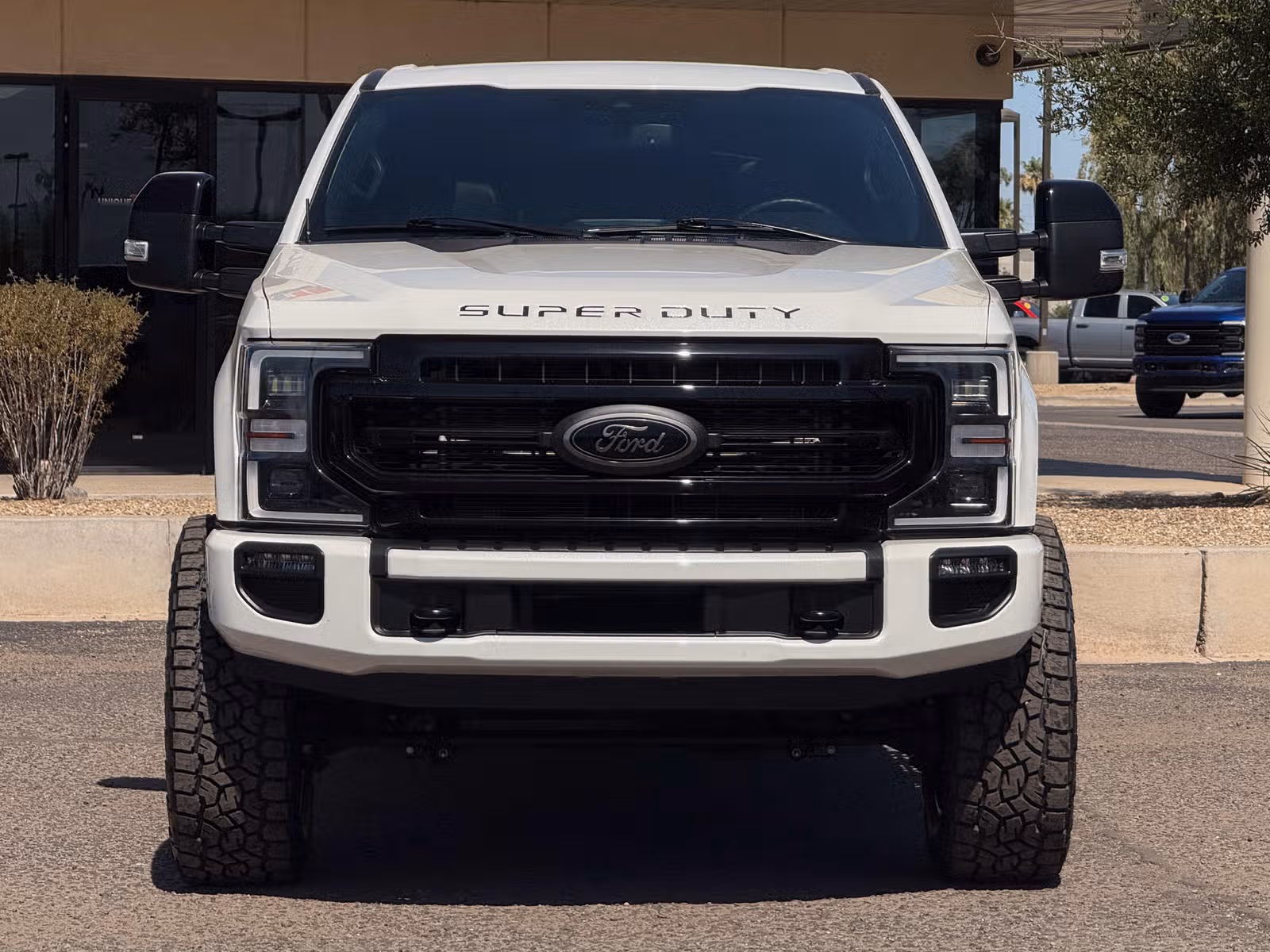 2022 Ford F-350 Super Duty Lariat Crew Cab Upper Image 2