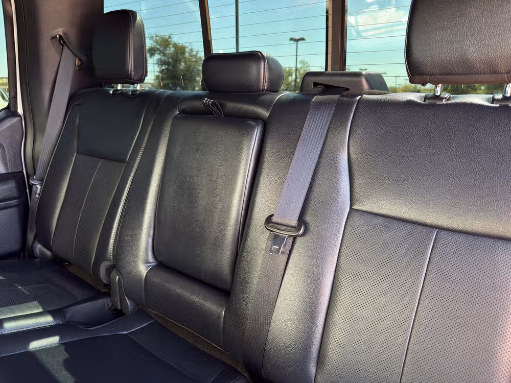 2022 Ford F-350 Super Duty Lariat Crew Cab Image 28