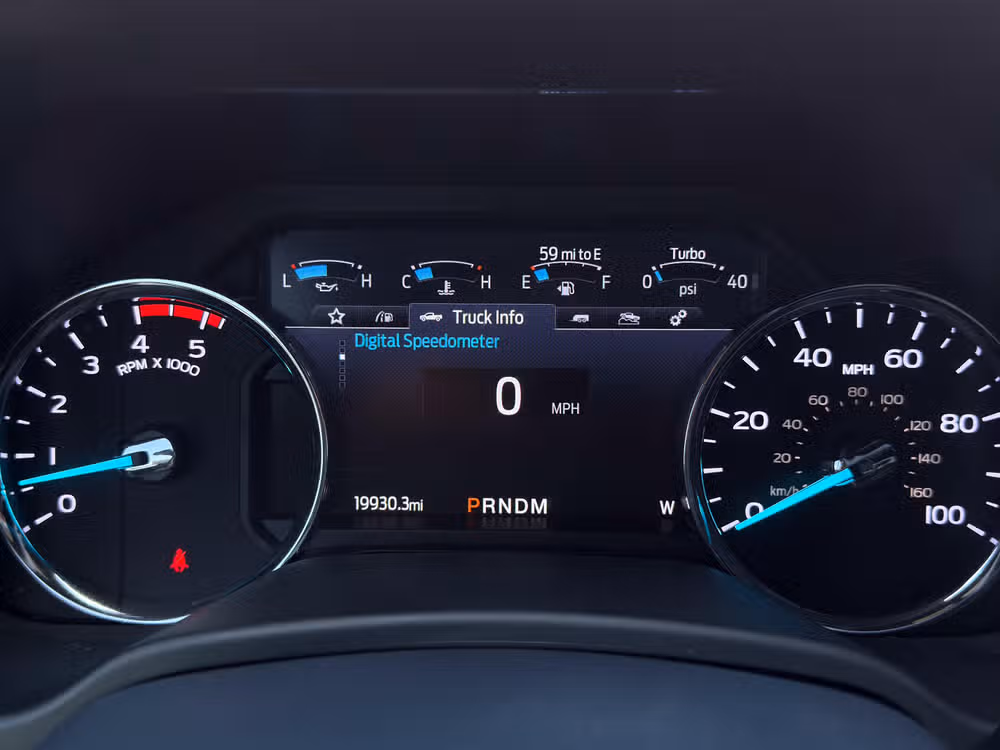 2022 Ford F-350 Super Duty Lariat Crew Cab Image 40