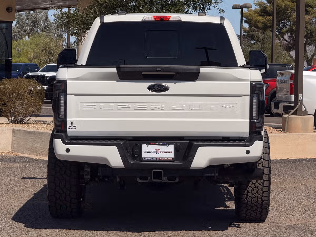 2022 Ford F-350 Super Duty Lariat Crew Cab Image 7