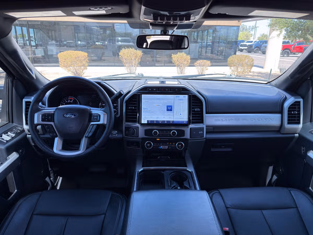 2022 Ford F-350 Super Duty Lariat Crew Cab Image 36