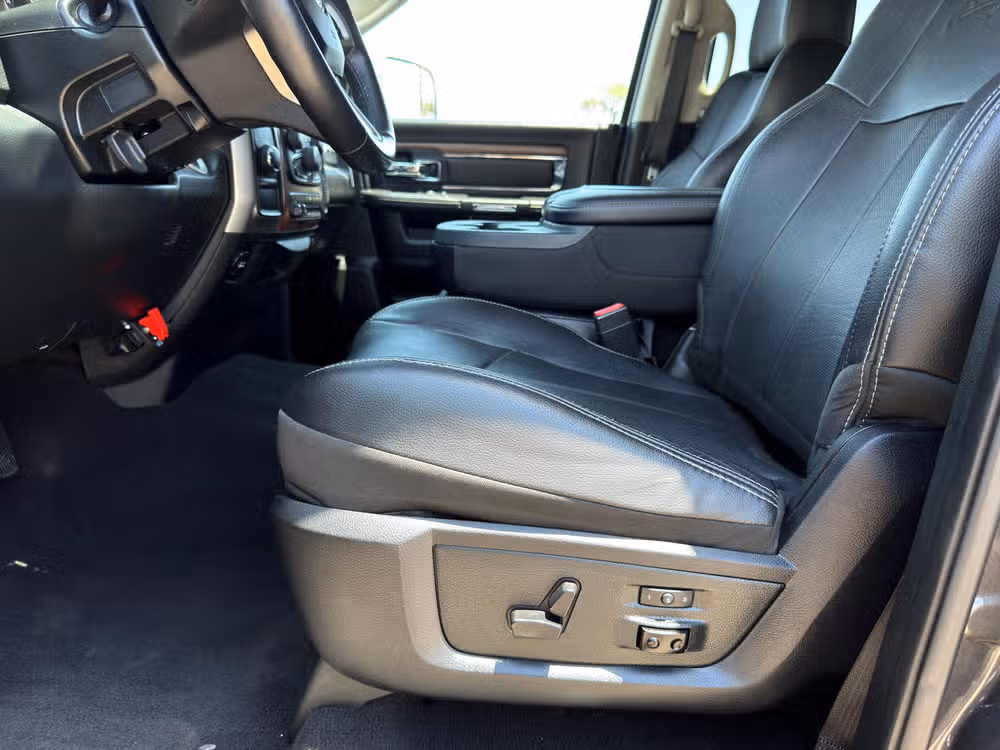 2018 Ram 3500 Laramie Mega Cab Image 24