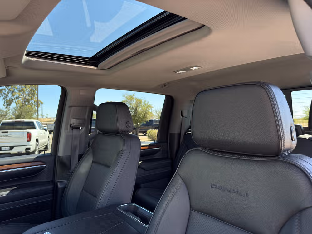 2024 GMC Sierra 3500HD Denali Crew Cab Image 22