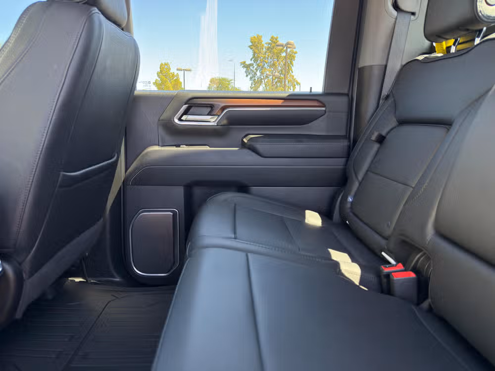 2024 GMC Sierra 3500HD Denali Crew Cab Image 25