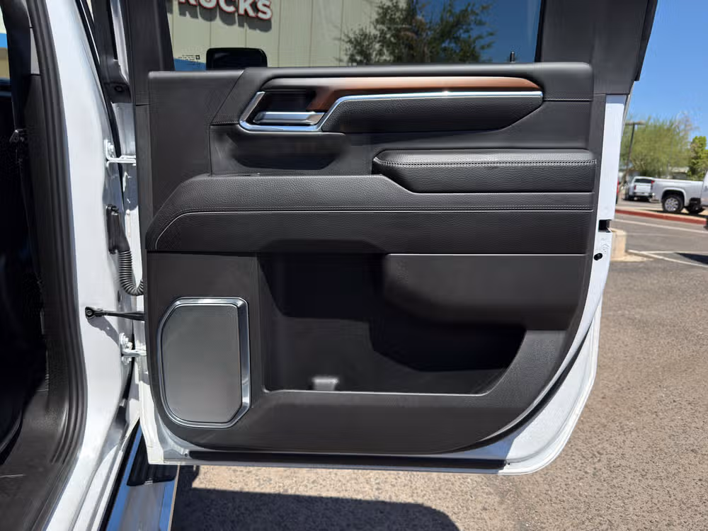 2024 GMC Sierra 3500HD Denali Crew Cab Image 27