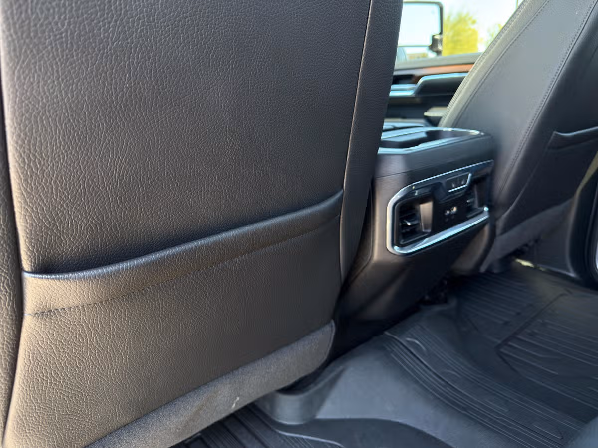 2024 GMC Sierra 3500HD Denali Crew Cab Image 24