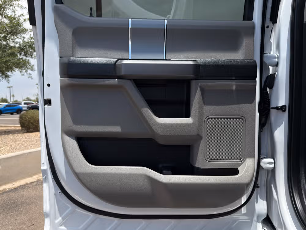 2021 Ford F-250 Super Duty XLT Crew Cab Image 22