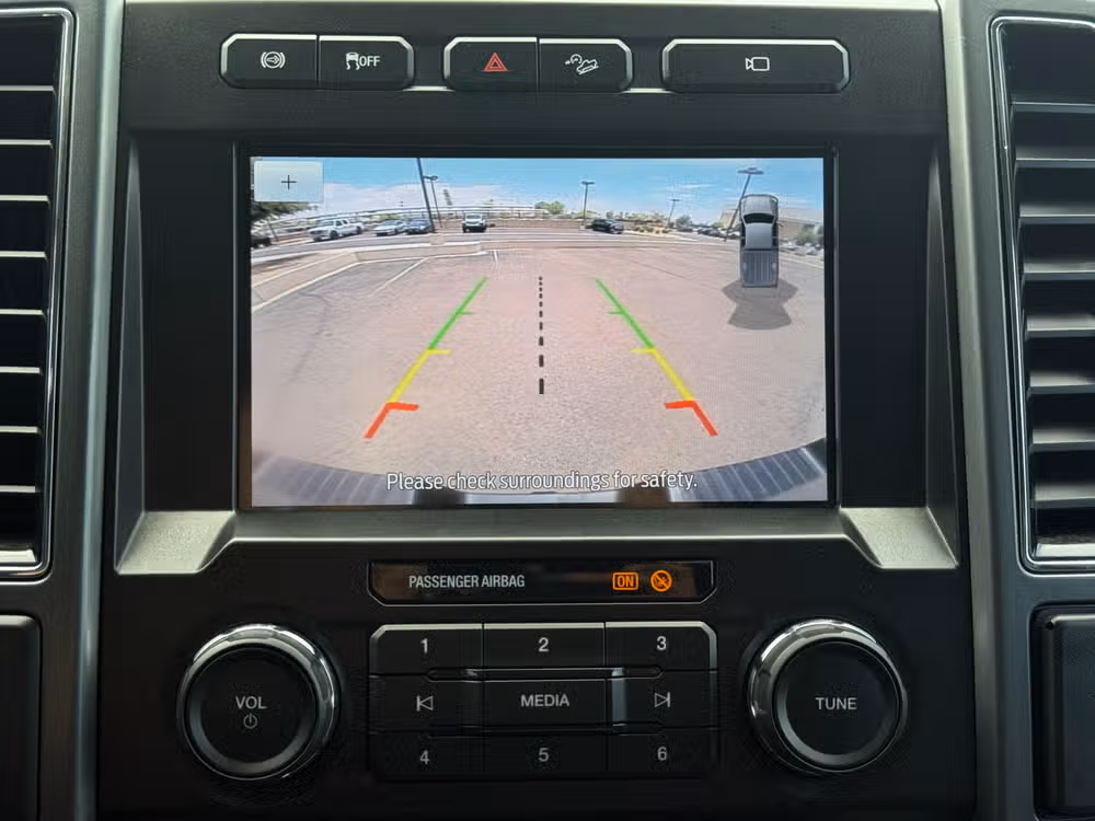 2021 Ford F-250 Super Duty XLT Crew Cab Image 36
