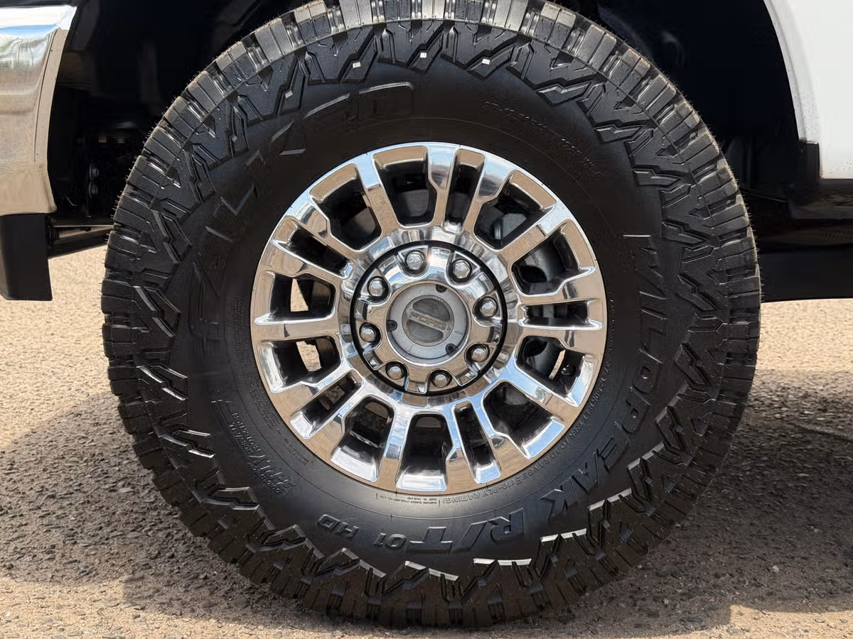 2021 Ford F-250 Super Duty XLT Crew Cab Image 12